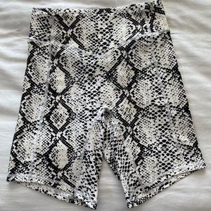 Balance Athletica Rider Short Ascend Python